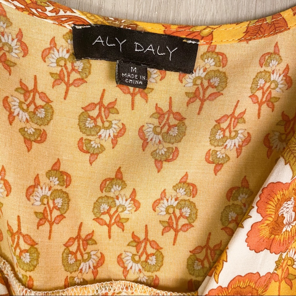 Yellow Floral Maxi Dress from Pink Desert - Picture 4 of 10